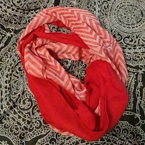 Chunky red infinisty scarf